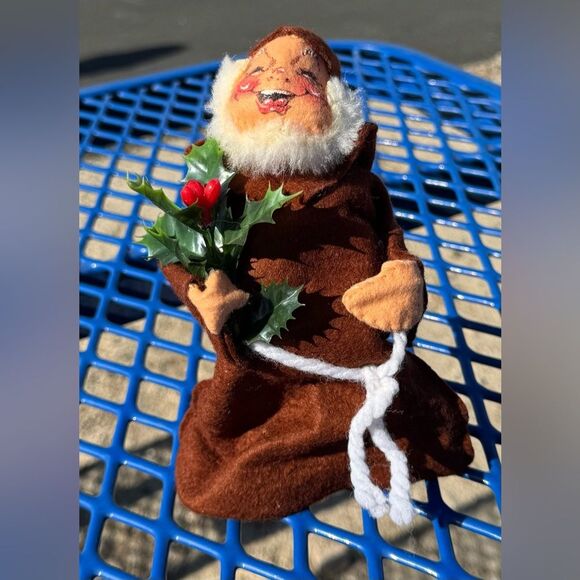 Annalee Mobilitee Doll Monk Poinsettia 1969 Vintage Christmas Decor - Picture 1 of 12